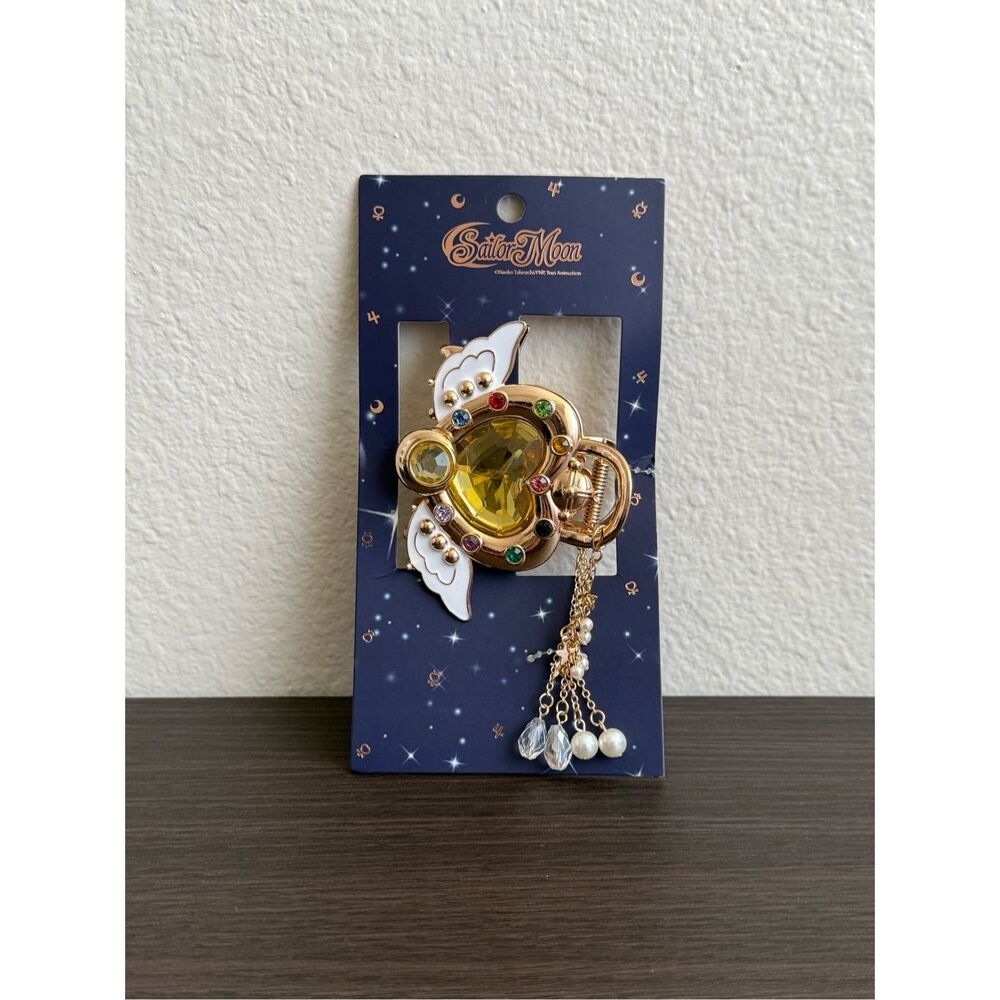 Pretty Guardian Sailor Moon Eternal Moon Brooch Claw Hair Clip
